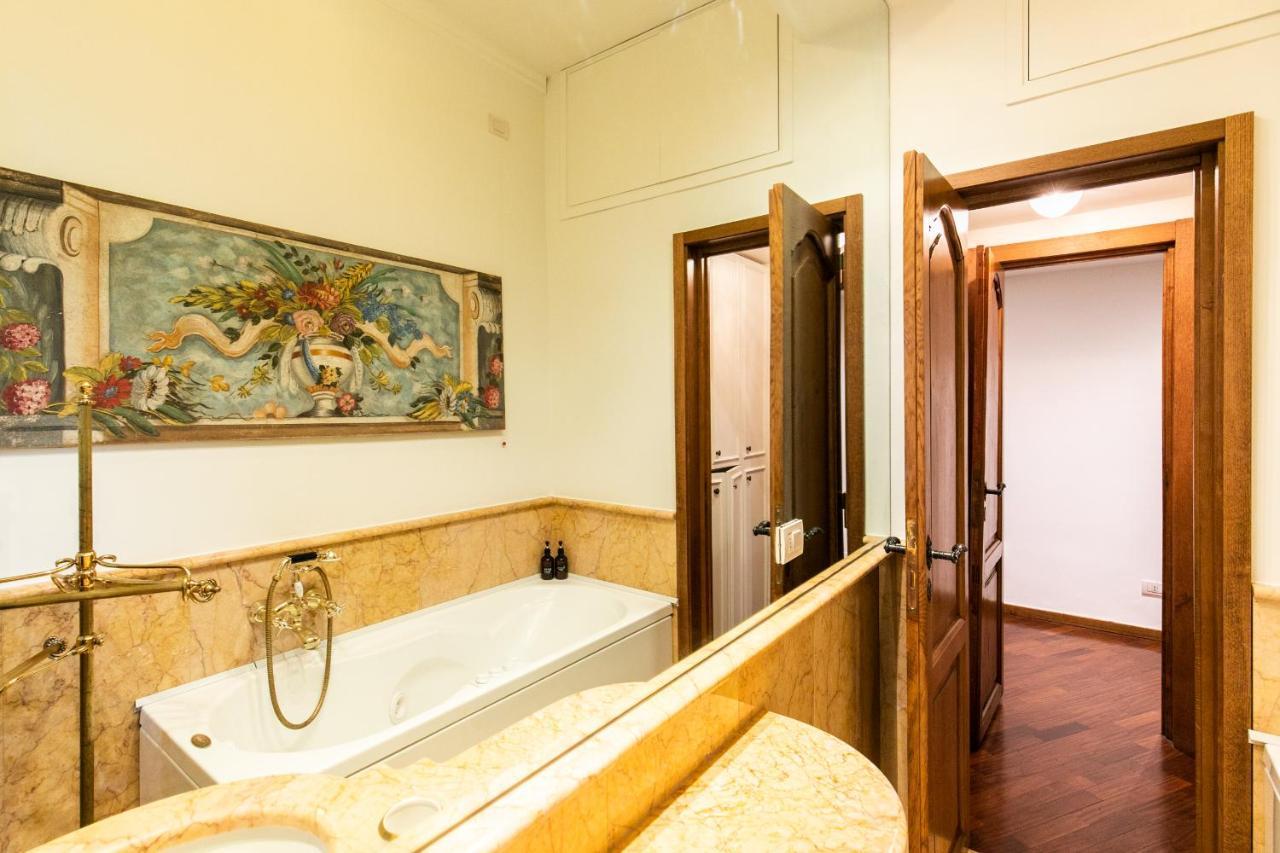 Klimt - Jacuzzi 5 Star - Luxury Design Apartment Mediolan Zewnętrze zdjęcie